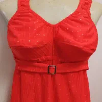 مانتو و لباس مجلسی|لباس|نیشابور, گنبد سبز|دیوار