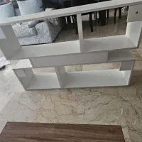 شلف دیواری کتابخانه.قفسه اسباب بازی و عروسکسک