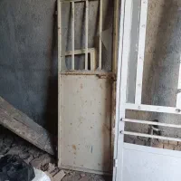 در و پنجره آهنی