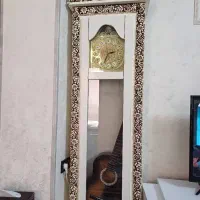 ساعت ایستاده و بوفه