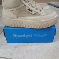 کتانی نو نو فقط یکبار پوشیدم  پامو میزنه سایز 40