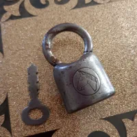 قفل قدیمی مال ۱۰۰ سال پیش|کلکسیون اشیاء عتیقه|نهاوند, |دیوار