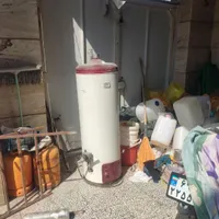 آبگرمکن مخزنی سالم به شرط و تعدا دی دبه تمیز