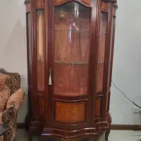 ویترین چوبی کلاسیک معرق چوبی
