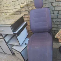 مقداری صندلی