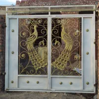 در حیاط طرح طاووسی فروشی