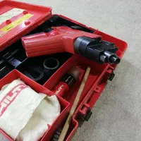 تفنگ میخکوب هیلتی نو DX450 آکبند 97%|ابزارآلات|تهران, جنت‌آباد شمالی|دیوار