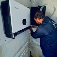 برق اظطراری خورشیدی