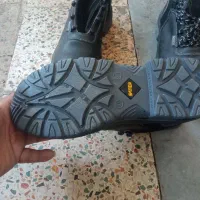 کفش ایمنی|کیف، کفش، کمربند|شوش, |دیوار