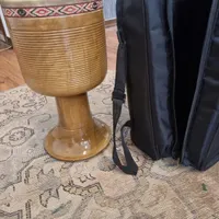 تنبک شیرانی تک‌مهر .چوب گردو در حد نو با کاور
