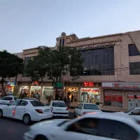 فروش واحد خدماتی مقابل قلب شهر