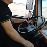 راننده پایه یک هستم آماده همکاری