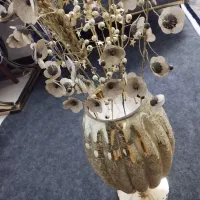 گل و گلدان طلایی