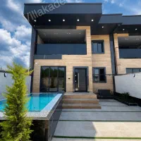 ویلا دوبلکس استخردار با طراحی زیبا و منحصر به فرد