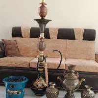 سماور و گلدان مسی و چراغ سه فیتیله و قلیان
