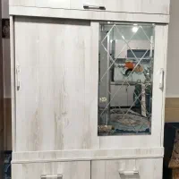 دوتا کمد لباس و دراور نو هستند استفاده نشده