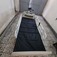 تخت سه شکن برقی  با کنترل کاملا سالم با ویلچر حمام|تشک تختخواب|رشت, سلیمانداراب|دیوار