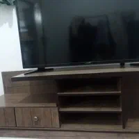 زیر تلویزیونی تمیز