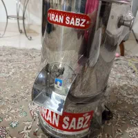 سبزی خردکن وسرخ کن وجاروبرقی وقهوه جوش