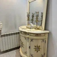 میز کنسول با شمعدانی کریستال
