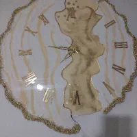 ساعت رزینی سفید کرمی