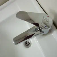 توالت فرنگی و روشویی