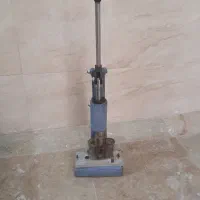 پرس دستی دکمه و پرچ‌