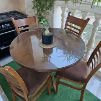 میز غذاخوری ۴ نفری