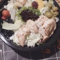 یک نفر نظافت کار توضیح پایین