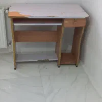 میز کامپیوتر سالم