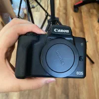 دوربین کنون   canon m50 mark 1با کیت ۱۵-۴۵ و لوازم