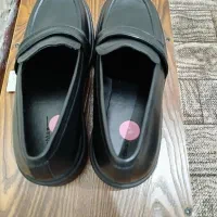 کفش برشکا انگلیسی|کیف، کفش، کمربند|هشتگرد, شهرک بعثت|دیوار