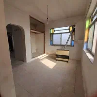 نقاشی ساختمان و نقاشی در حیاط با پمپ