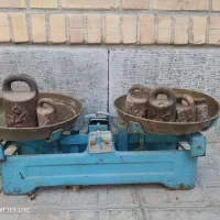 ترازوی قدیمی