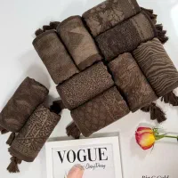 لباس|لباس|بروجن, |دیوار