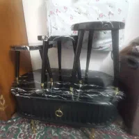 گل میز جلو مبلی