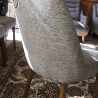 صندلی ناهار خوری تازه روکش شده جنس چوب عالی