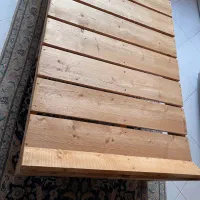 تخت چوبی