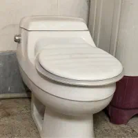 توالت فرنگی در حد نو