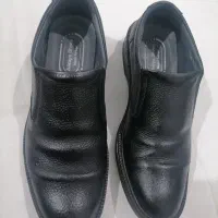 یک جفت کفش چرمی