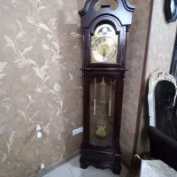 ساعت ایستاده چوبی قدیمی