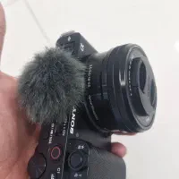 دوربین سونی zve10 با لنز ۱۶ ۵۰ مشابه اکبند