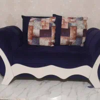 مبل ۷نفره درحد نو بامیزوسط و۳عدد عسلی