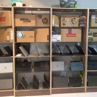 خریدار و فروشنده لپتاپ و کامپیوتر.رازگردانی