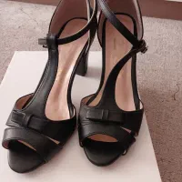 کفش دخترانه وزنانه