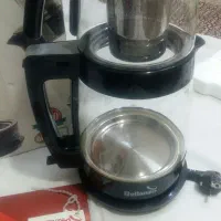 کتری برقی همراه قوری بلانزو سالم در حد نو تمیز