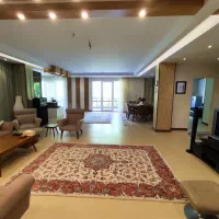 ۵۰ متر فول امکانات در بهترین لوکیشن منطقه