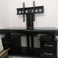 میزتلویزیون شیشه ای