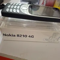 نوکیا 8210