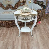 میز تلفن و تلفن سلطنتی